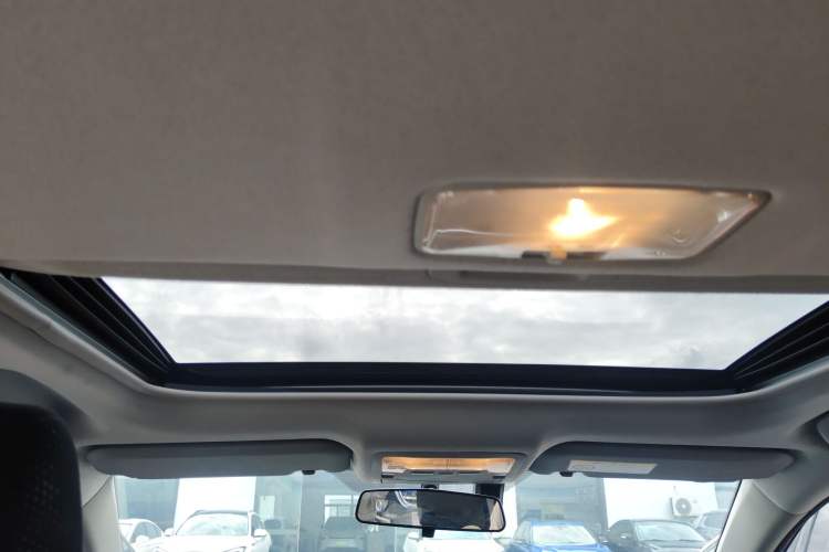 Used Toyota Levin 2017 Revised 185T CVT Elite Edition China V Standard Headliner