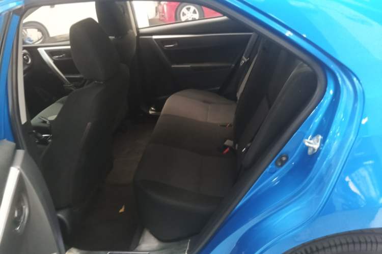 Used Toyota Levin 2017 Revised Version 185T CVT Elite Edition China VI Standard Interior 4
