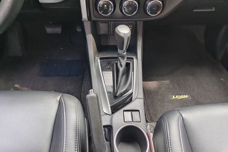 Used Toyota Levin 2017 Revised 185T CVT Elite Edition China V Standard Interior 5