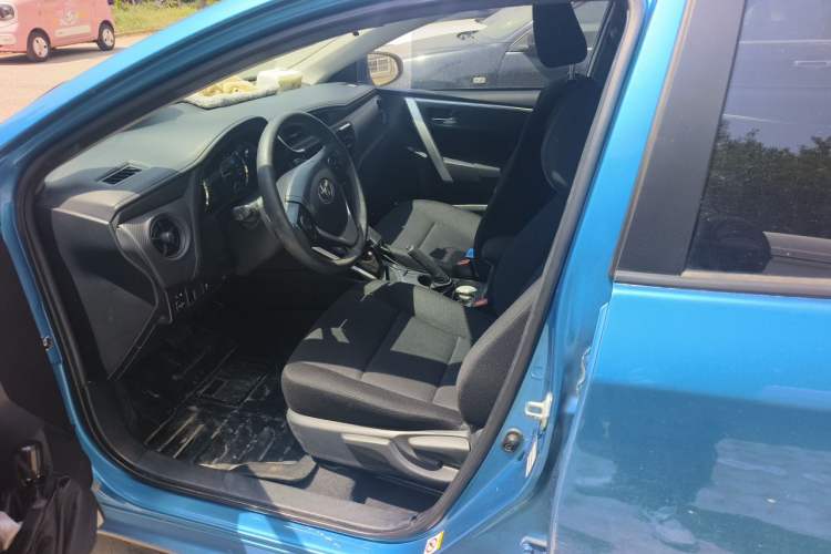 Used Toyota Levin 2017 Revised Dual-Engine 1.8H GS E-CVT Elite Sunroof Version China V Standard Left Front Seat