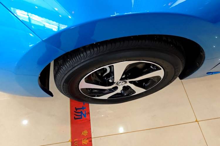 Used Toyota Levin 2017 Revised 185T CVT Elite Edition China V Standard Left Front Wheel Hub
