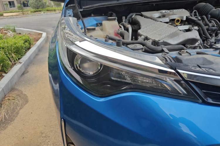 Used Toyota Levin 2017 Revised 185T CVT Elite Edition China V Standard Right Front Headlight