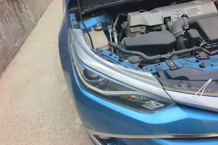 Used Toyota Levin 2017 Revised Dual-Engine 1.8H GS E-CVT Elite Sunroof Version China V Standard Right Front Headlight