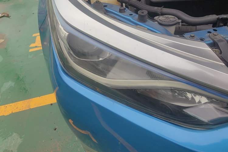 Used Toyota Levin 2017 Revised Dual-Engine 1.8H GS E-CVT Elite Sunroof Version China V Standard Right Front Headlight