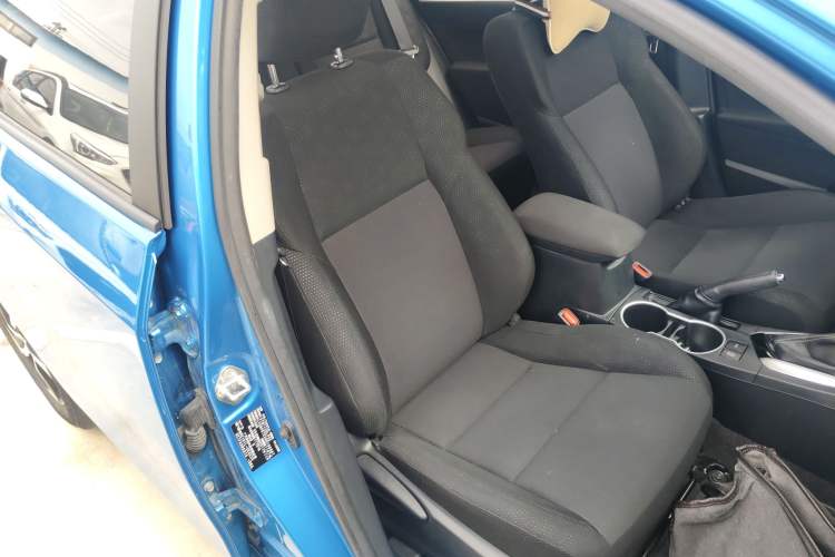 Used Toyota Levin 2017 Revised 185T CVT Elite Edition China V Standard Right Front Seat
