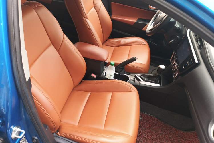 Used Toyota Levin 2017 Revised Version 185T CVT Elite Edition China VI Standard Right Front Seat