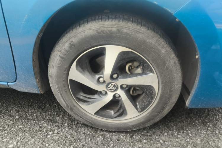 Used Toyota Levin 2017 Revised 185T Manual Elite Edition China V Standard Right Front Wheel Hub