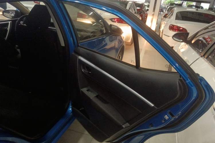 Used Toyota Levin 2017 Revised 185T CVT Elite Edition China V Standard Right Rear Door Interior