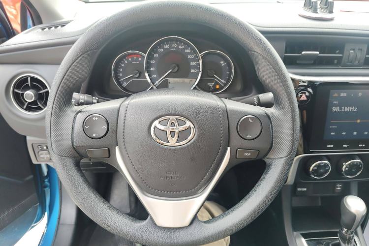 Used Toyota Levin 2017 Revised 185T CVT Elite Edition China V Standard Steering Wheel