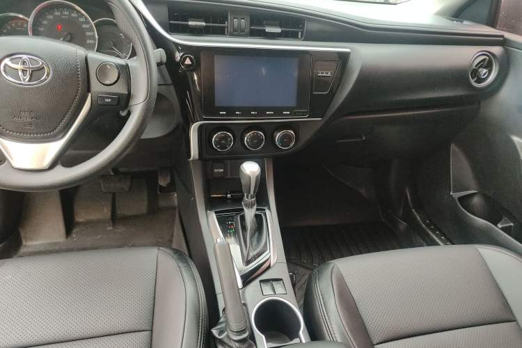 Used Toyota Levin 2017 Revised 185T CVT Elite Edition China V Standard Audio And AC Panel