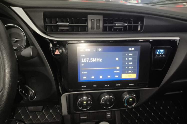 Used Toyota Levin 2017 Revised 185T CVT Elite Edition China V Standard Audio And AC Panel