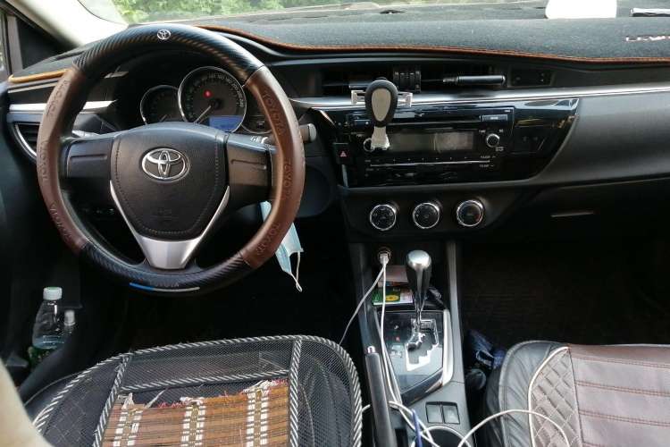 Used Toyota Levin 2017 1.2T G CVT Elite Edition Center Console