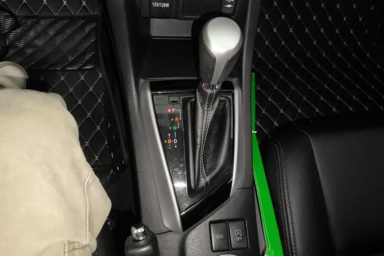 Used Toyota Levin 2017 Revised 185T CVT Elite Edition China V Standard Gear Lever