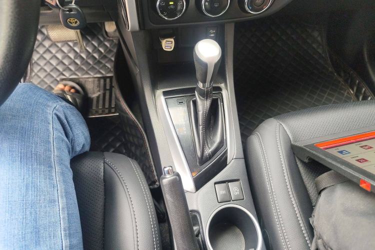 Used Toyota Levin 2017 Revised 185T CVT Elite Edition China V Standard Gear Lever