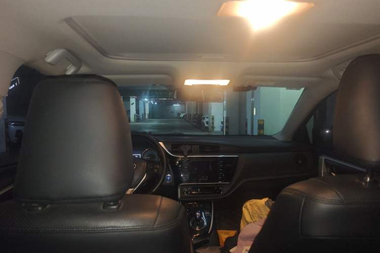 Used Toyota Levin 2017 Revised Dual-Engine 1.8H GS E-CVT Elite Sunroof Version China V Standard Headliner