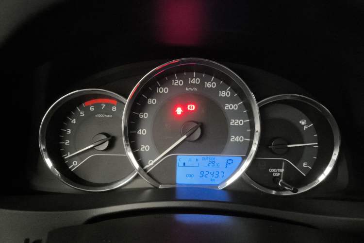 Used Toyota Levin 2017 Revised 185T CVT Elite Edition China V Standard Instrument Cluster