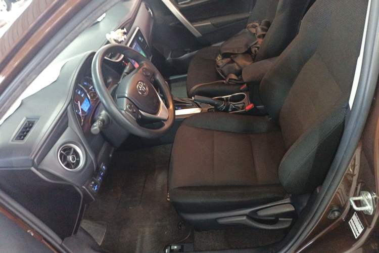 Used Toyota Levin 2017 Revised 185T CVT Elite Edition China V Standard Left Front Seat