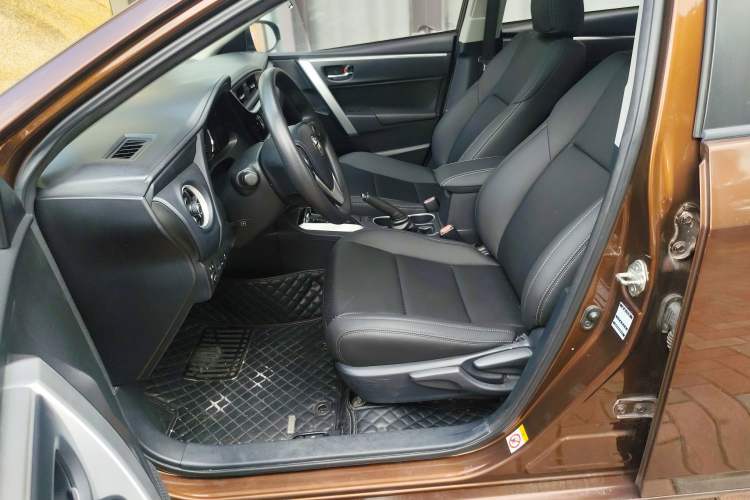 Used Toyota Levin 2017 Revised 185T CVT Elite Edition China V Standard Left Front Seat