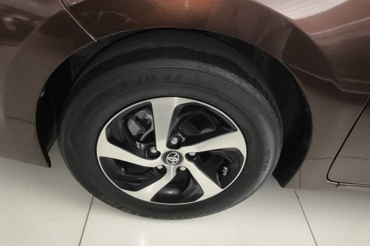 Used Toyota Levin 2017 Revised 185T CVT Elite Edition China V Standard Left Front Wheel Hub