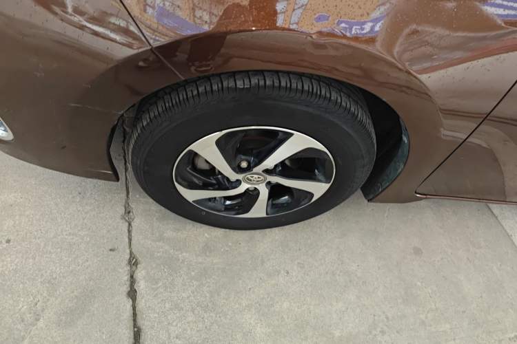 Used Toyota Levin 2017 Revised 185T CVT Elite Edition China V Standard Left Front Wheel Hub