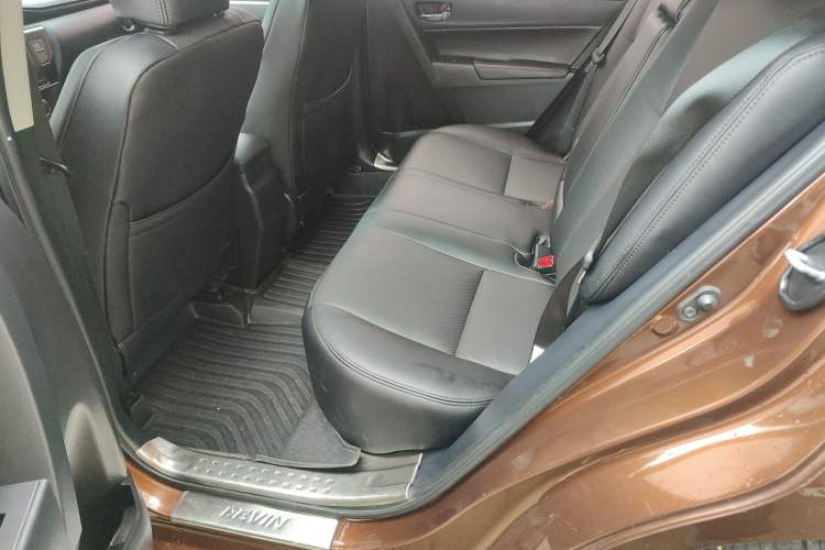 Used Toyota Levin 2017 Revised 185T CVT Elite Edition China V Standard Left Rear Seat