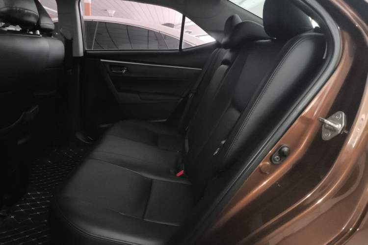 Used Toyota Levin 2017 Revised 185T CVT Elite Edition China V Standard Left Rear Seat