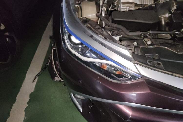 Used Toyota Levin 2017 Revised Dual-Engine 1.8H GS E-CVT Elite Sunroof Version China V Standard Right Front Headlight