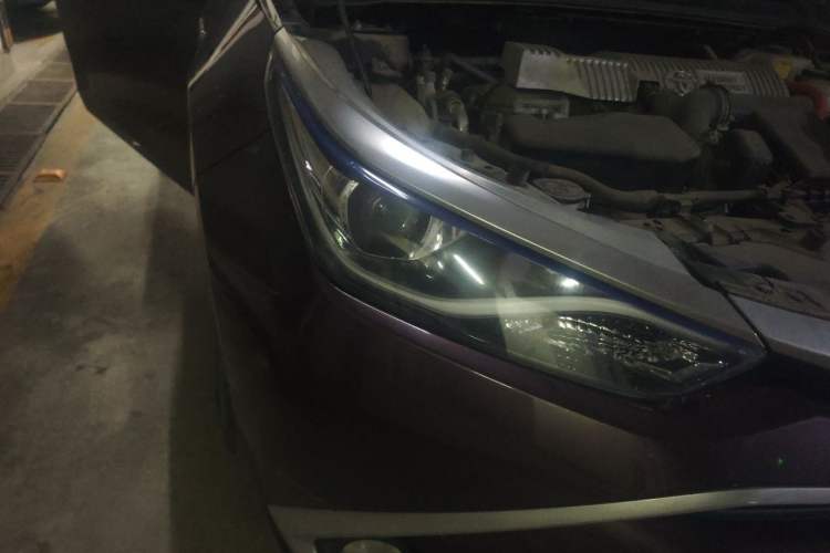 Used Toyota Levin 2017 Revised Dual-Engine 1.8H GS E-CVT Elite Sunroof Version China V Standard Right Front Headlight