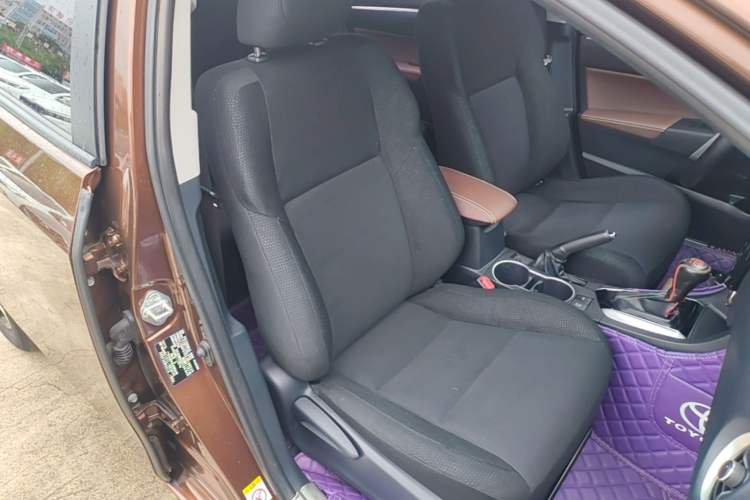 Used Toyota Levin 2017 Revised 185T CVT Elite Edition China V Standard Right Front Seat
