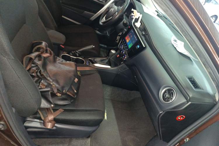 Used Toyota Levin 2017 Revised 185T CVT Elite Edition China V Standard Right Front Seat