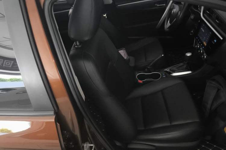 Used Toyota Levin 2017 Revised 185T CVT Elite Edition China V Standard Right Front Seat