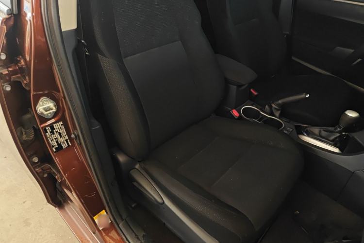 Used Toyota Levin 2017 Revised 185T CVT Elite Edition China V Standard Right Front Seat