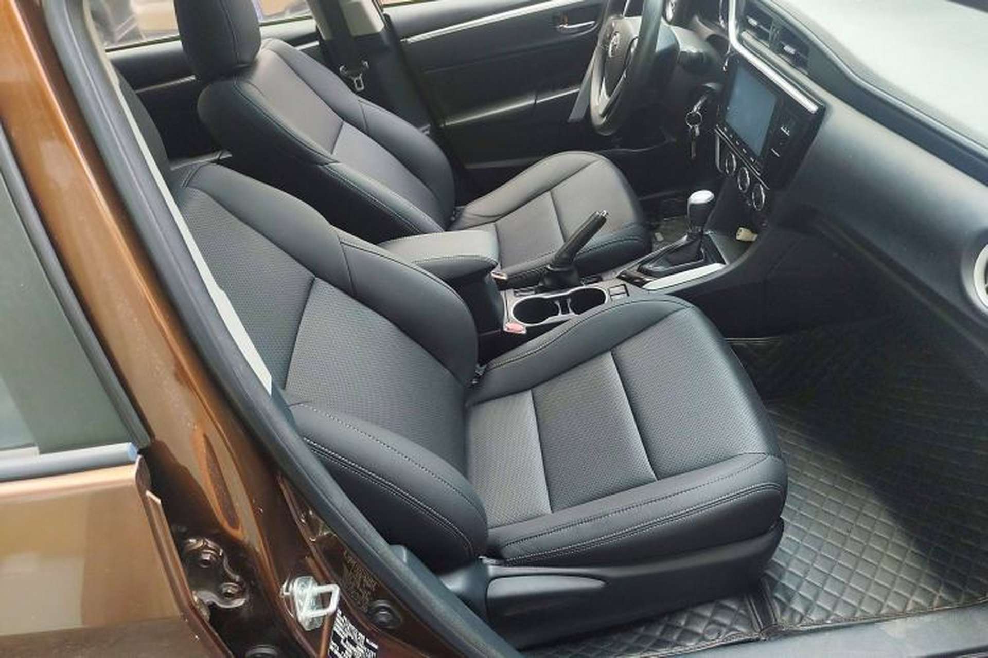 Used Toyota Levin 2017 Revised 185T CVT Elite Edition China V Standard Right Front Seat
