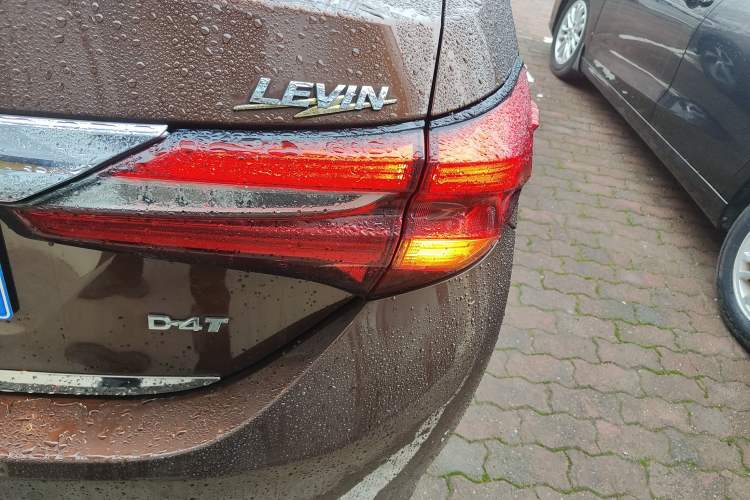Used Toyota Levin 2017 Revised 185T CVT Elite Edition China V Standard Right Rear Taillight