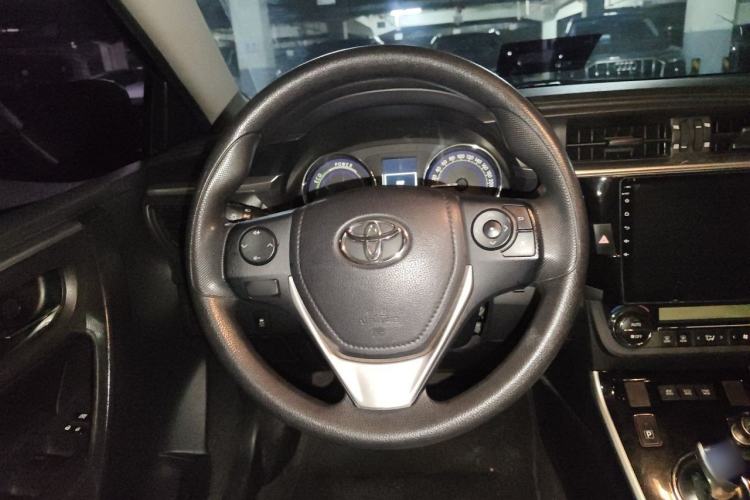 Used Toyota Levin 2017 Revised Dual-Engine 1.8H GS E-CVT Elite Sunroof Version China V Standard Steering Wheel