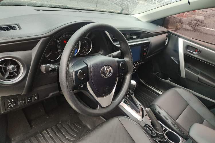 Used Toyota Levin 2017 Revised 185T CVT Elite Edition China V Standard Steering Wheel