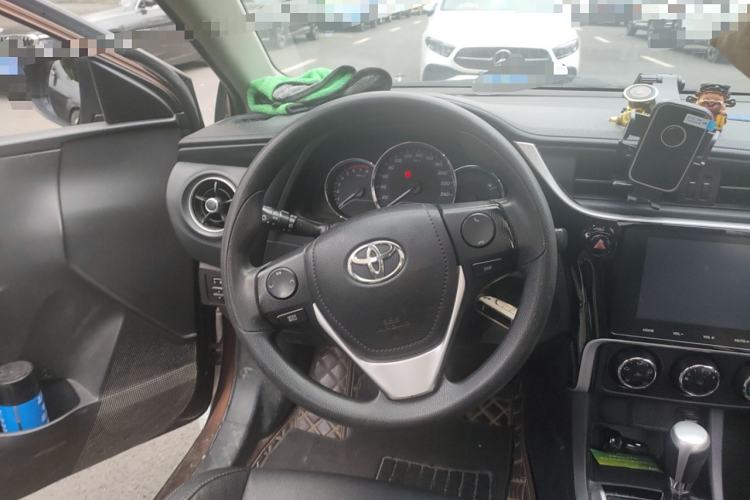 Used Toyota Levin 2017 Revised 185T CVT Elite Edition China V Standard Steering Wheel