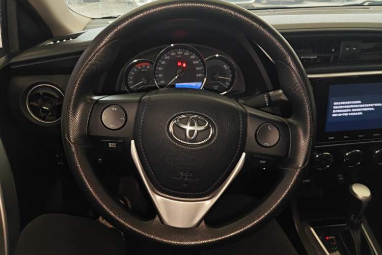 Used Toyota Levin 2017 Revised 185T CVT Elite Edition China V Standard Steering Wheel