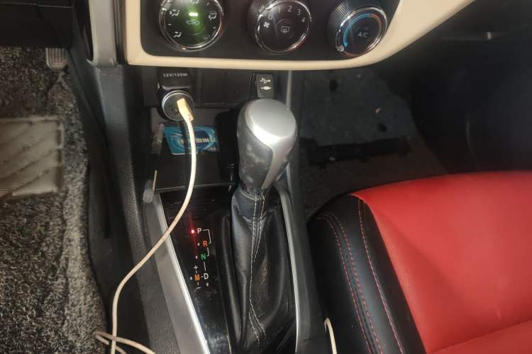 Used Toyota Levin 2017 Revised Version 185T CVT Elite Edition China VI Standard Gear Lever