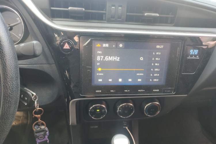 Used Toyota Levin 2017 Revised 185T CVT Elite Edition China V Standard Audio And AC Panel