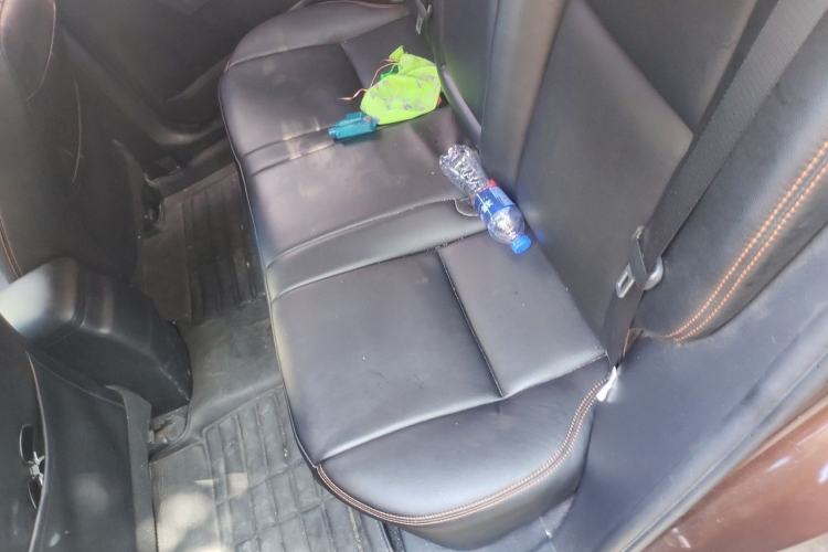 Used Toyota Levin 2017 Revised 185T CVT Elite Edition China V Standard Left Rear Seat