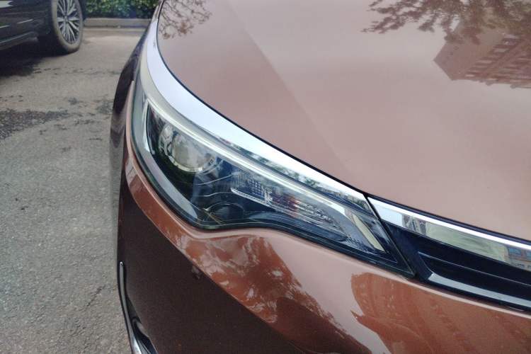 Used Toyota Levin 2017 Revised 185T CVT Elite Edition China V Standard Right Front Headlight