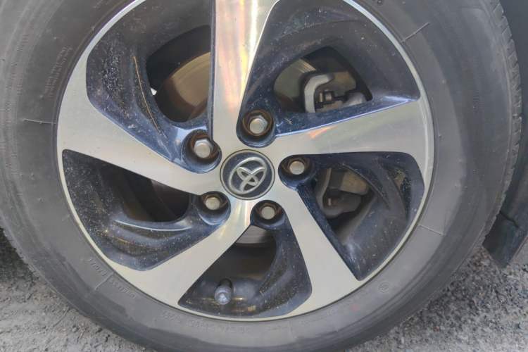 Used Toyota Levin 2017 Revised 185T CVT Elite Edition China V Standard Right Front Wheel Hub