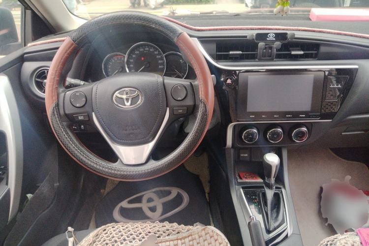 Used Toyota Levin 2017 Revised 185T CVT Elite Edition China V Standard Steering Wheel