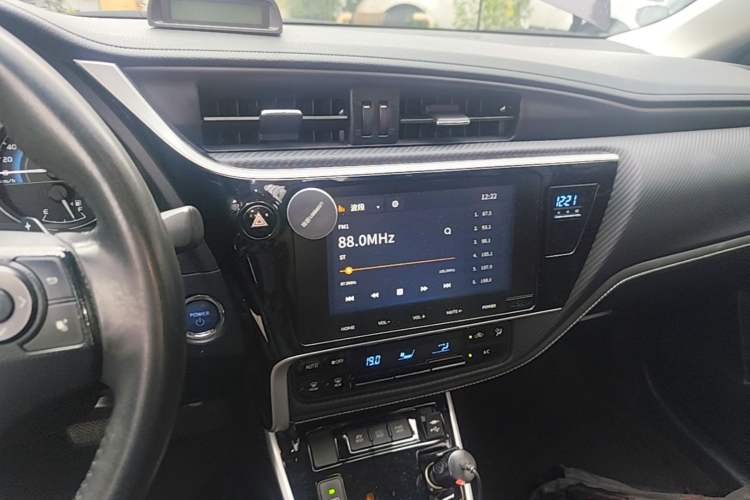 Used Toyota Levin 2017 Revised Dual-Engine 1.8H GS-L E-CVT Leading Edition China V Standard Audio And AC Panel