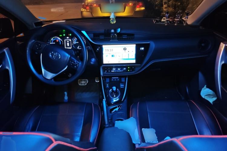 Used Toyota Levin 2017 Revised Dual-Engine 1.8H GS E-CVT Elite Sunroof Version China V Standard Center Console