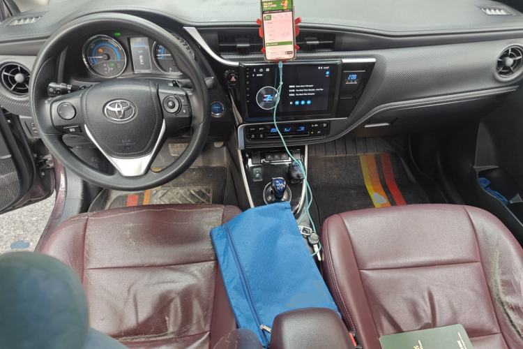 Used Toyota Levin 2017 Revised Dual-Engine 1.8H GS E-CVT Elite Sunroof Version China V Standard Center Console