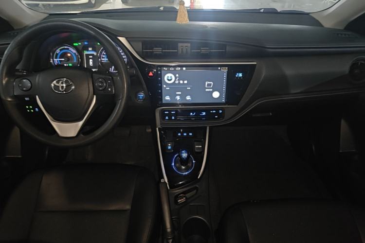 Used Toyota Levin 2017 Revised Dual-Engine 1.8H GS E-CVT Elite Sunroof Version China VI Standard Center Console