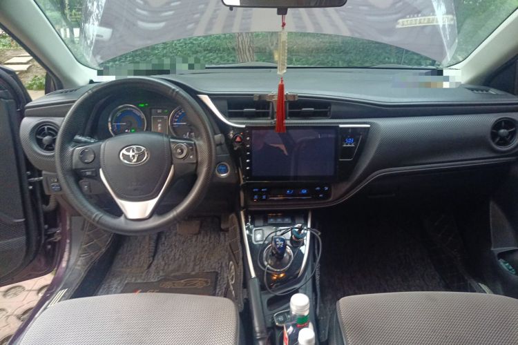 Used Toyota Levin 2017 Revised Dual-Engine 1.8H GS E-CVT Elite Sunroof Version China V Standard Center Console