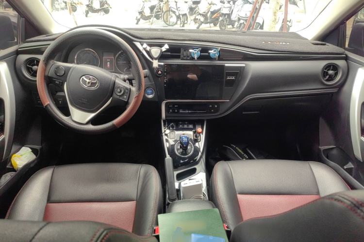 Used Toyota Levin 2017 Revised Dual-Engine 1.8H GS E-CVT Elite Sunroof Version China V Standard Center Console